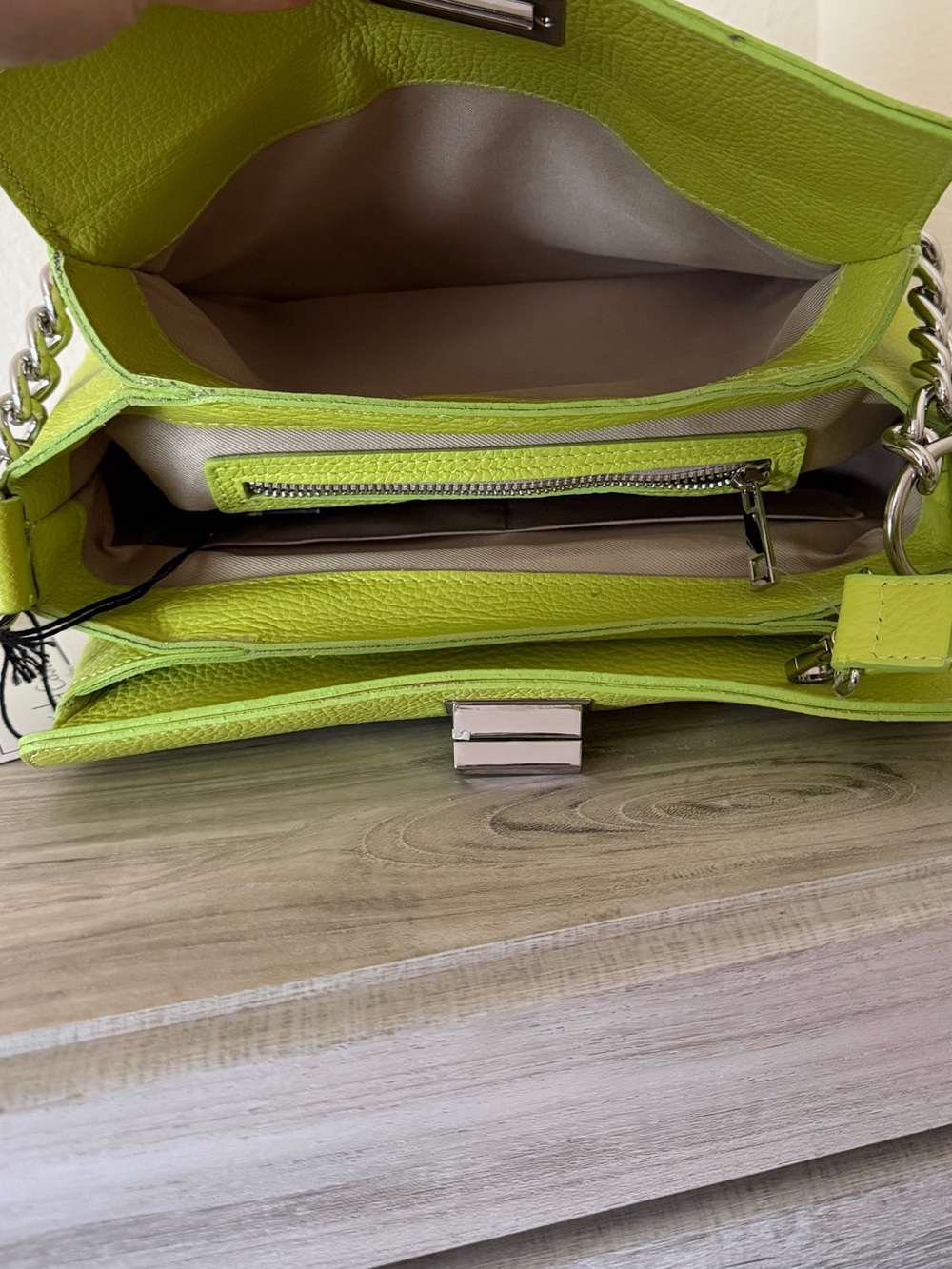 Viola Castellani Chartreuse Leather Bag with Silver Chain - Picture 14 of 15